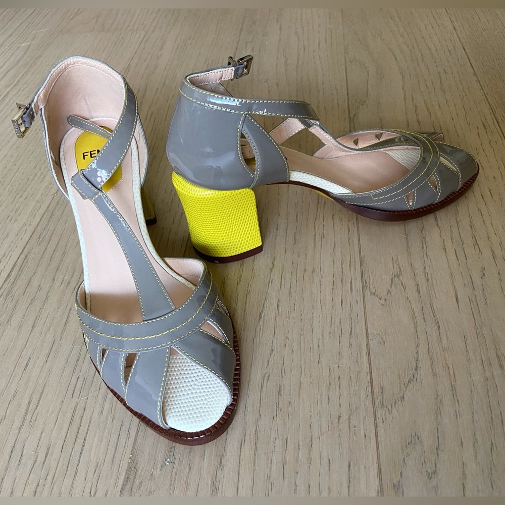 Fendi Chameleon Pumps EU 36 US 6 Gray Yellow Mary Jane Block Heel Retro …